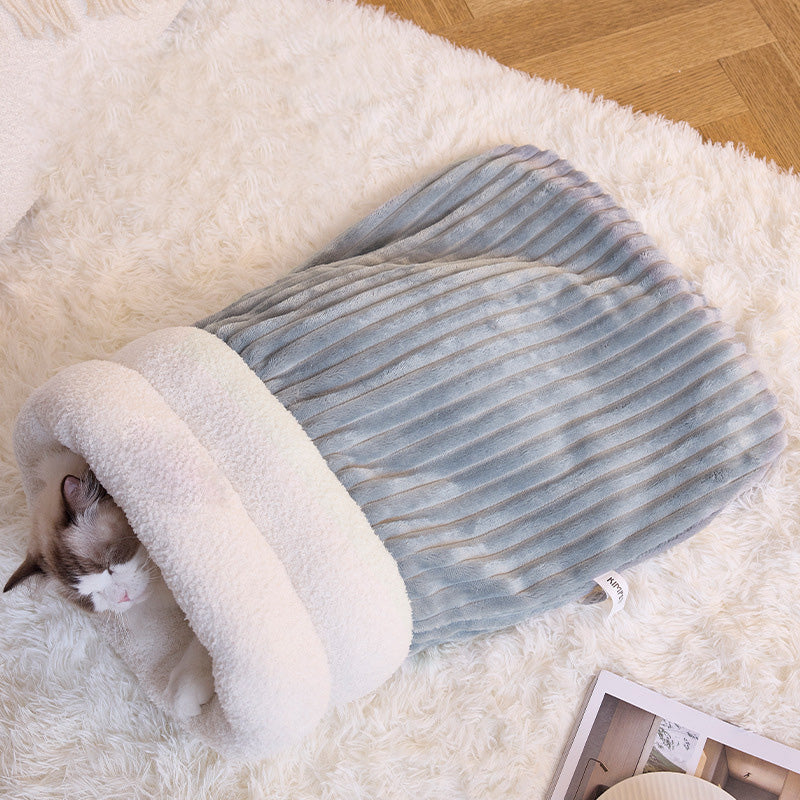 Cozy Pet Nest for Cats and Dogs