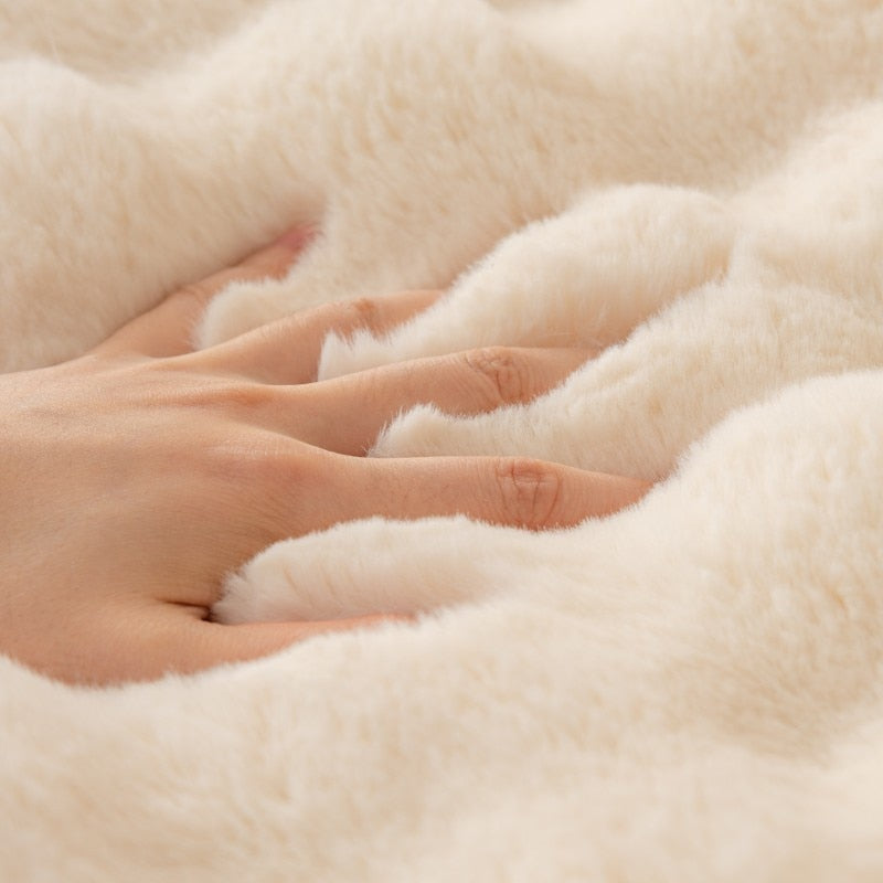Cosy Plush Solid Colour Non-slip Sofa Cover for Dogs
